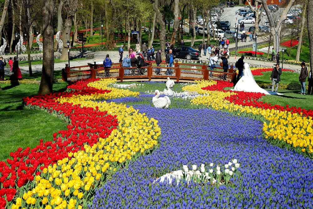 جشنواره لاله در ماه آوریل